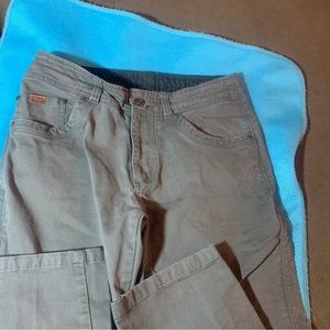 KUHL women’s khaki 32 x 32 green rebel pants.